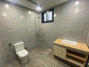 5chbre Duplex dans Cocody à Louer