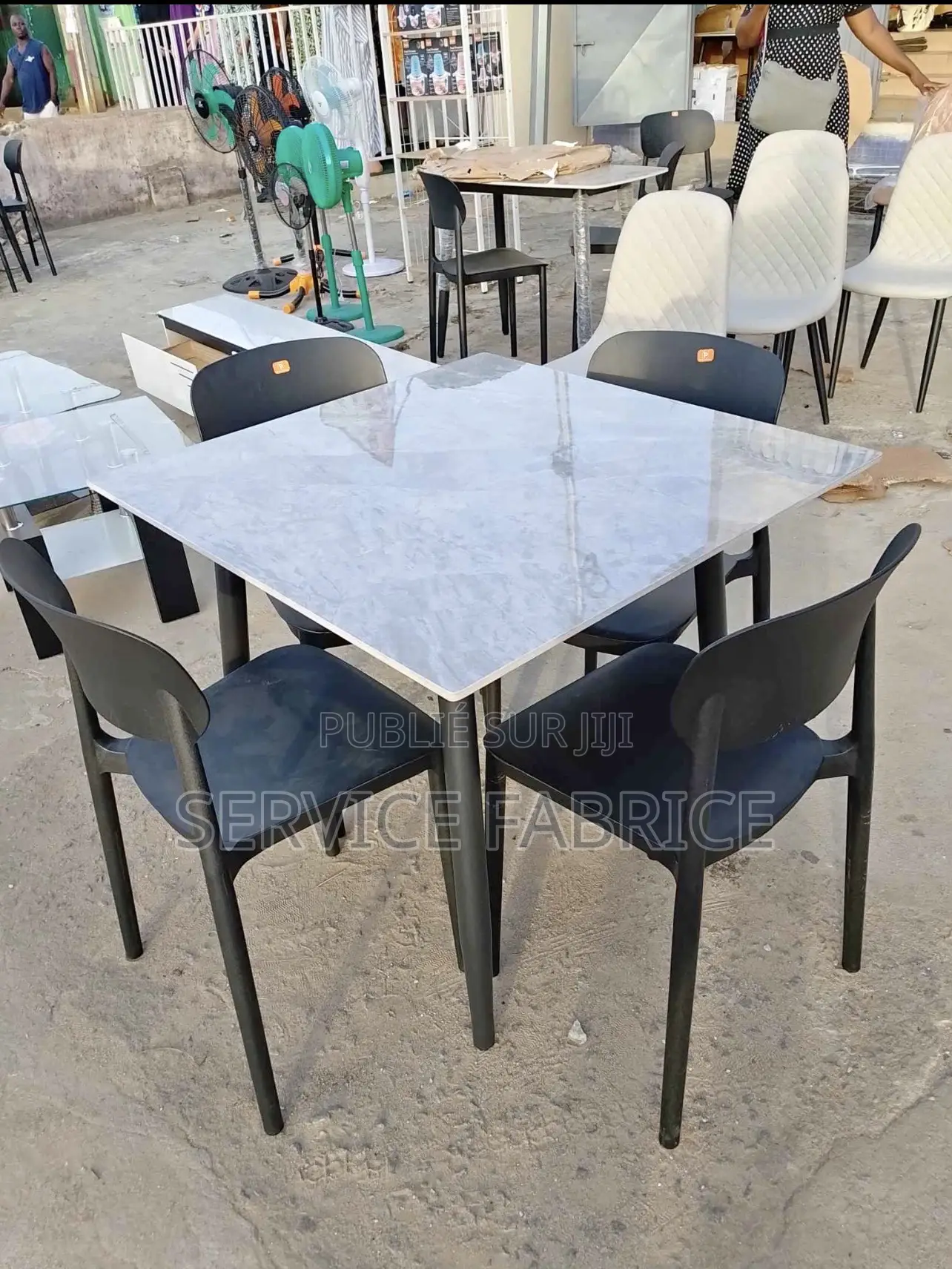 Table a Mange