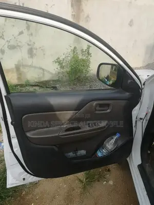 Mitsubishi L200 2016 Blanc cassé
