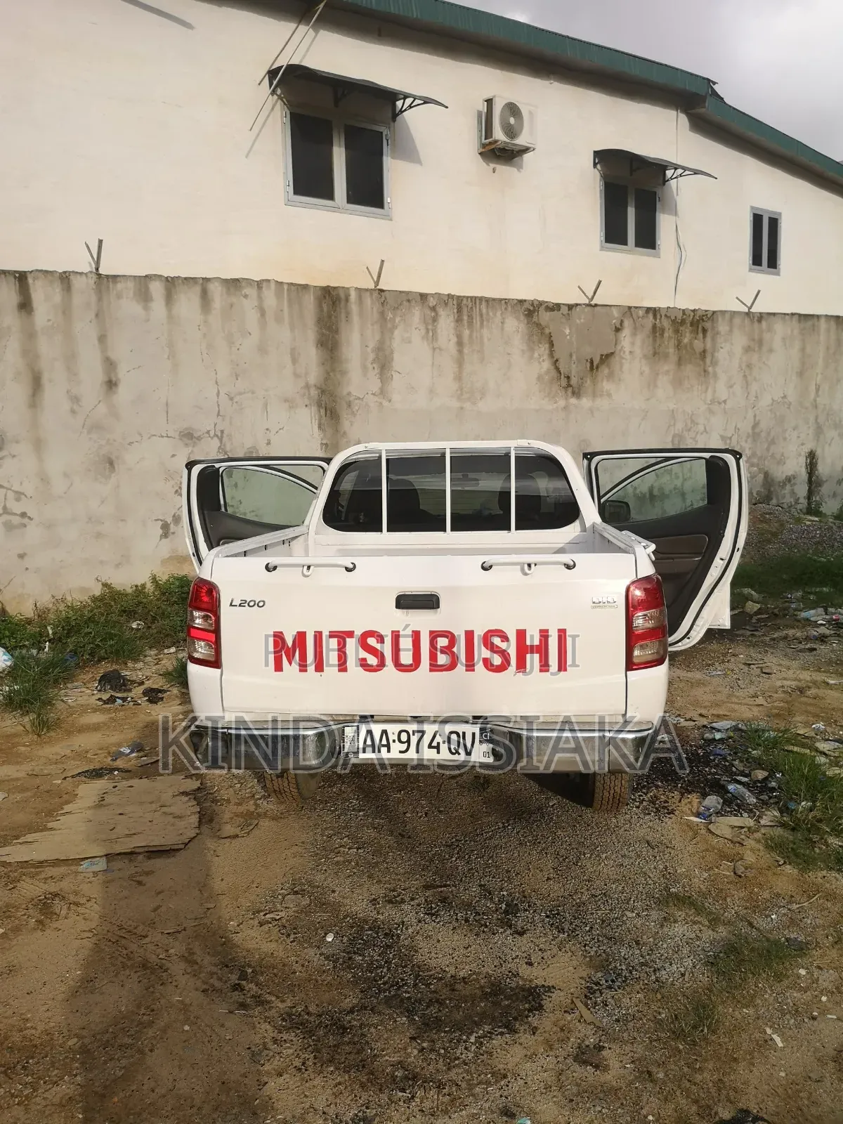 Mitsubishi L200 2016 Blanc cassé