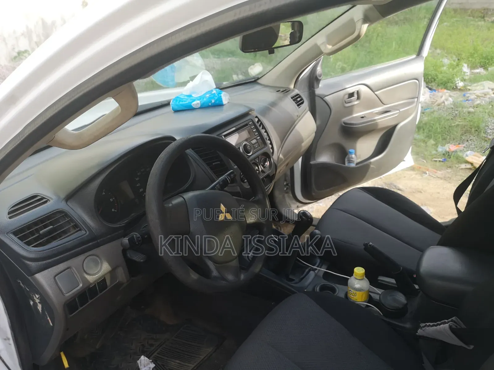 Mitsubishi L200 2016 Blanc cassé
