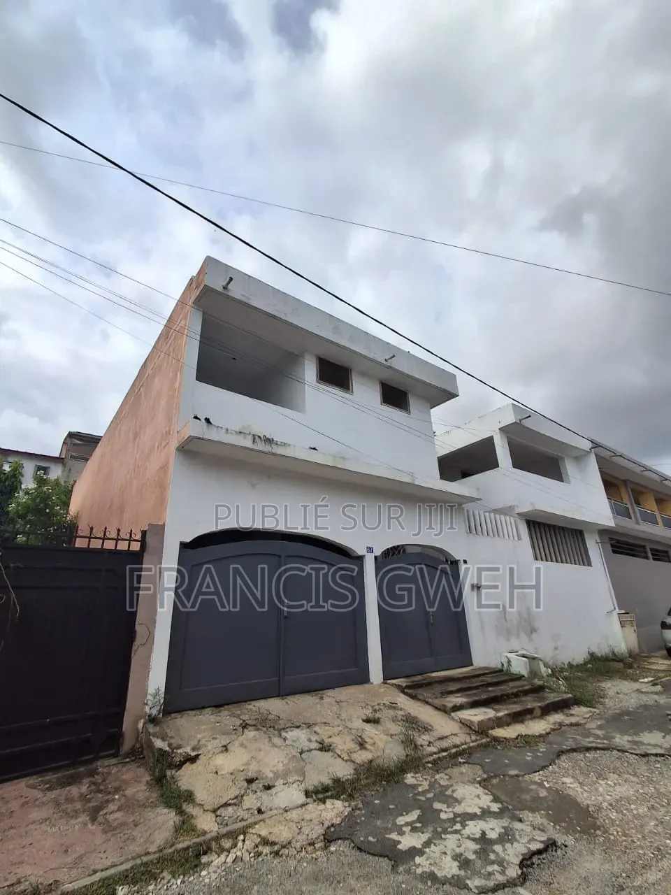 5chbre Duplex dans Francis Gweh, Cocody à Louer