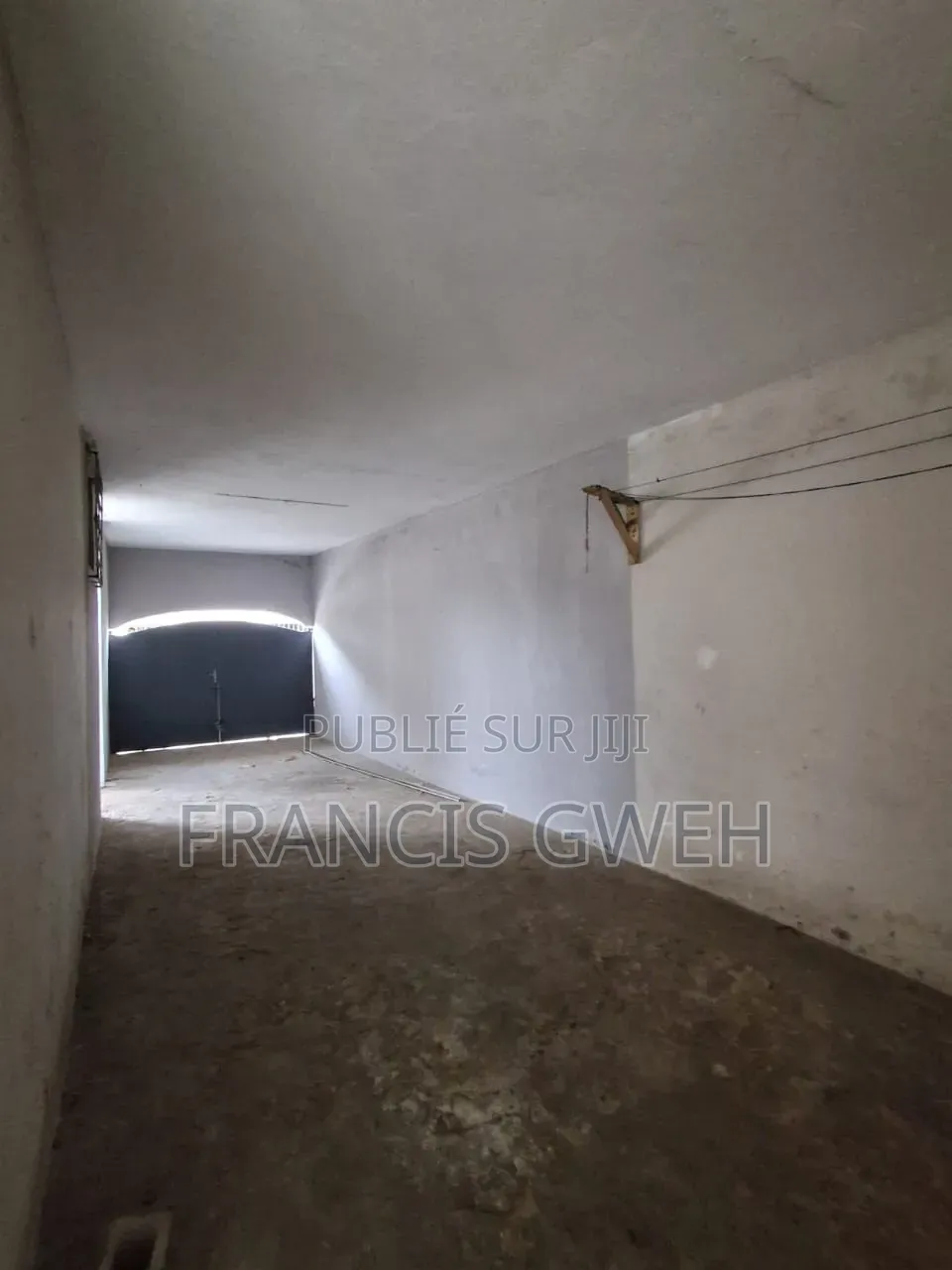 5chbre Duplex dans Francis Gweh, Cocody à Louer