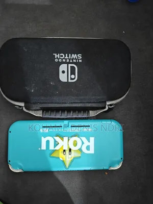 Nintendo Switch Lite Craqué