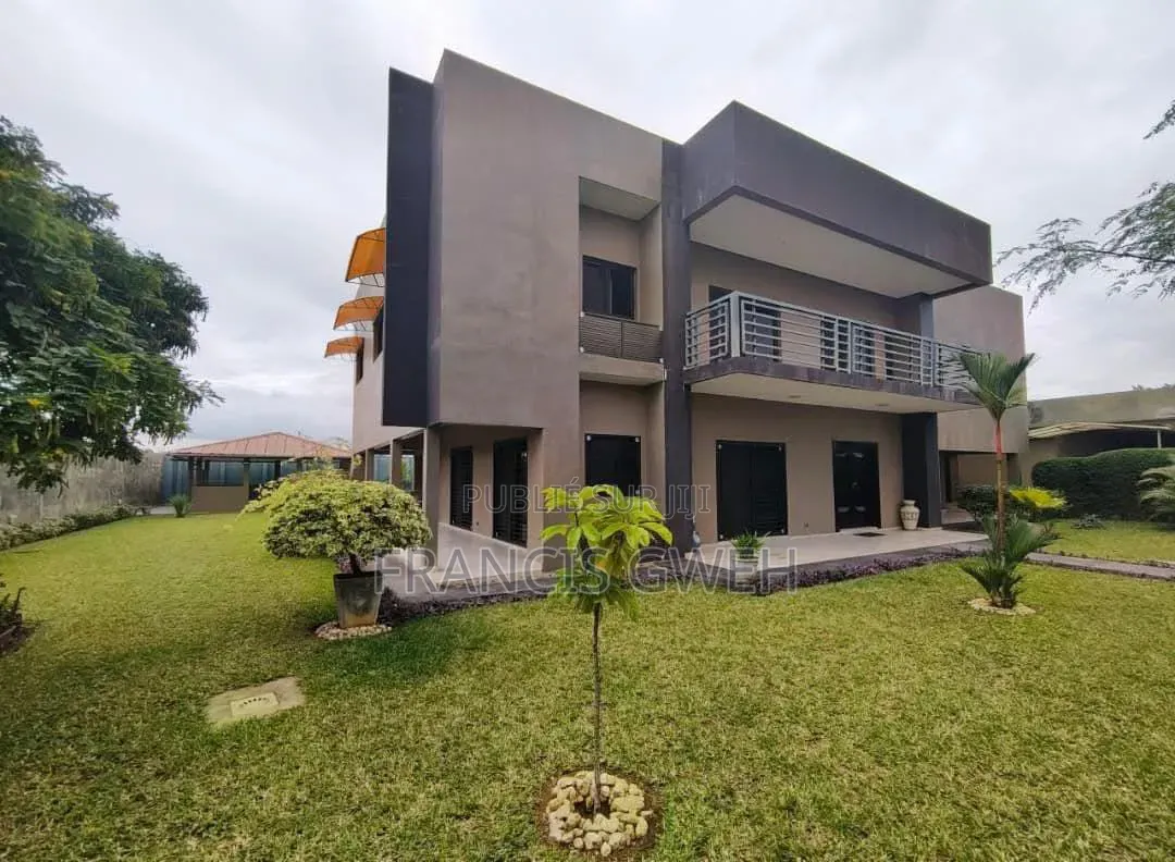 5chbre Duplex dans Francis Gweh, Cocody à Vendre
