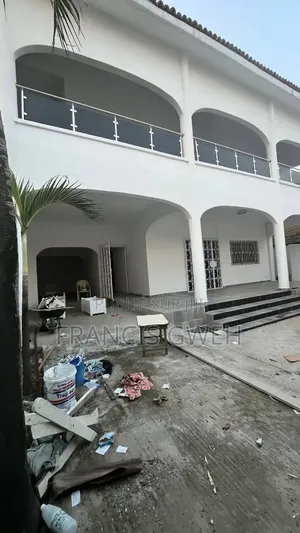 10chbre Duplex dans Francis Gweh, Cocody à Louer