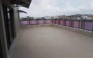 11chbre Duplex dans Francis Gweh, Cocody à Louer
