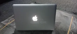 Ordinateur portable Apple MacBook 2012 8GB Intel Core i5 SSD 512GB
