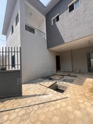 4chbre Duplex dans Francis Gweh, Cocody à Louer