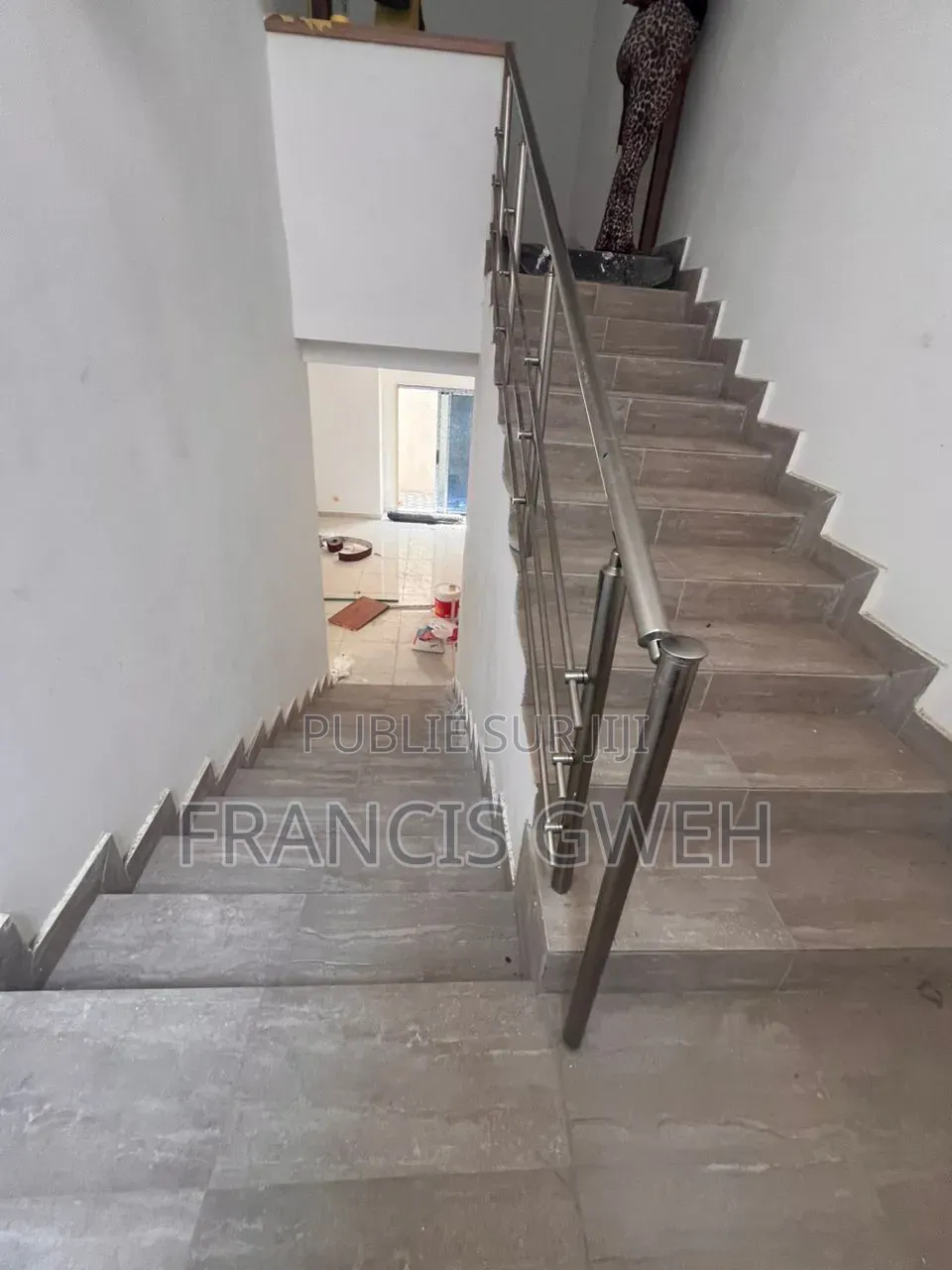 4chbre Duplex dans Francis Gweh, Cocody à Louer