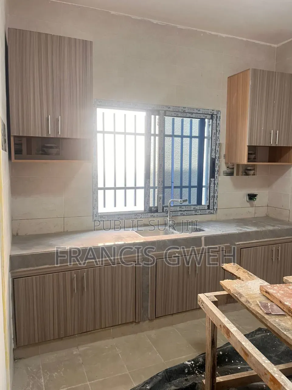 4chbre Duplex dans Francis Gweh, Cocody à Louer