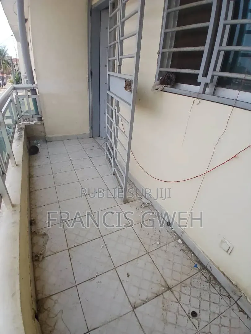 5chbre Duplex dans Francis Gweh, Cocody à Vendre