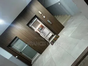 3chbre Appartement dans Francis Gweh, Cocody à Louer
