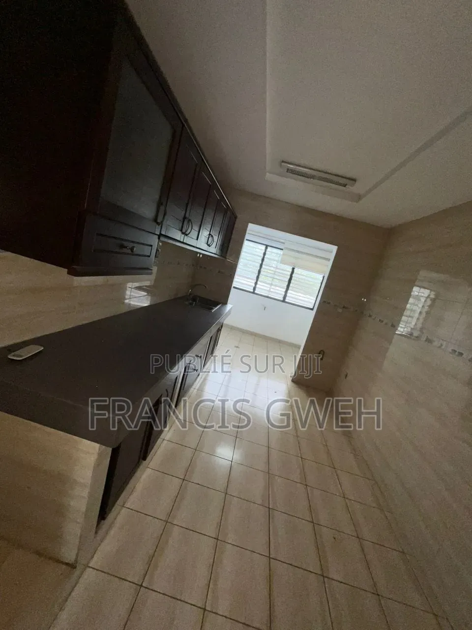 3chbre Appartement dans Francis Gweh, Cocody à Louer