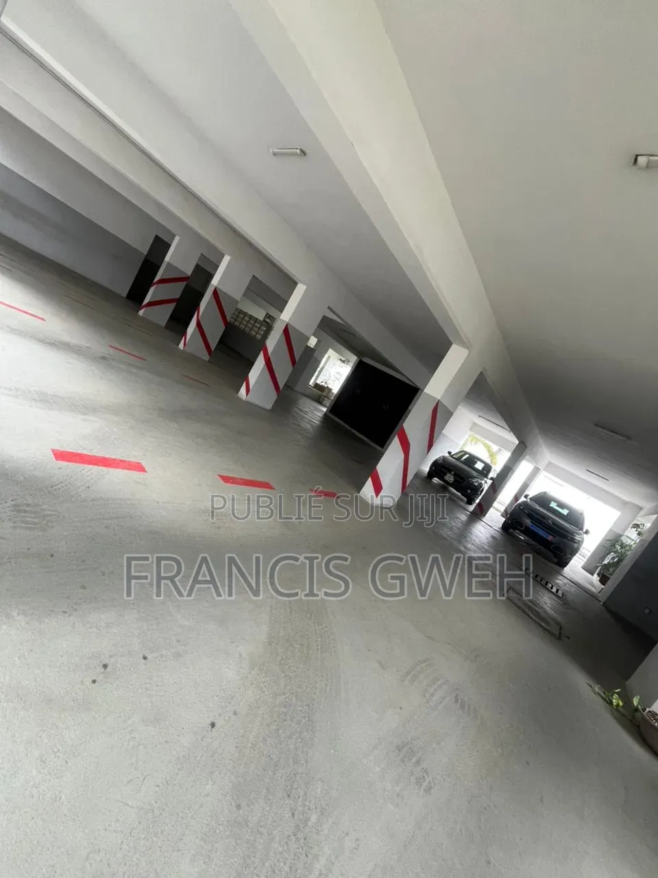 3chbre Appartement dans Francis Gweh, Cocody à Louer
