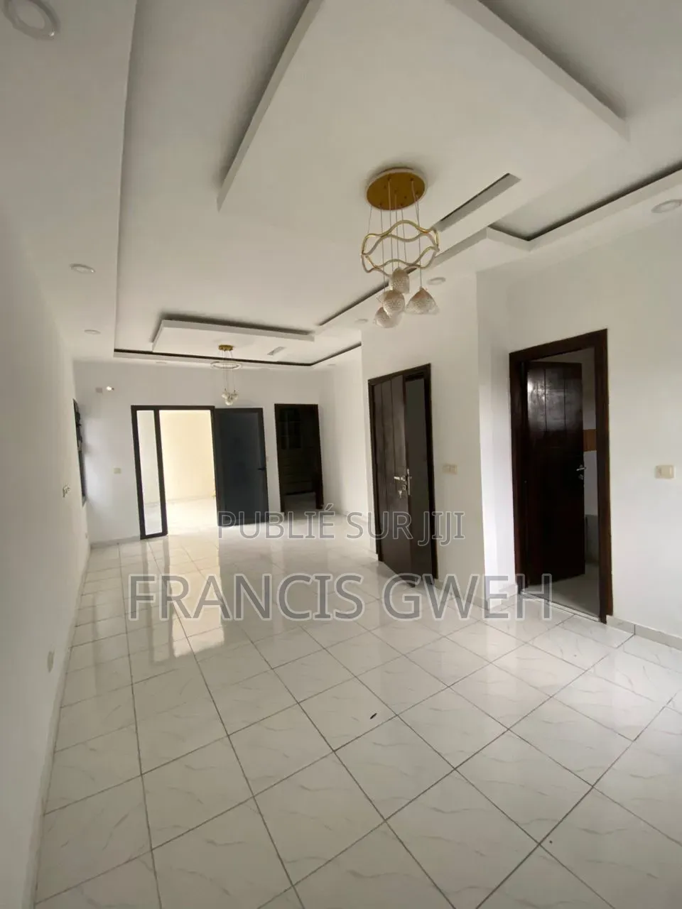 5chbre Duplex dans Francis Gweh, Cocody à Louer