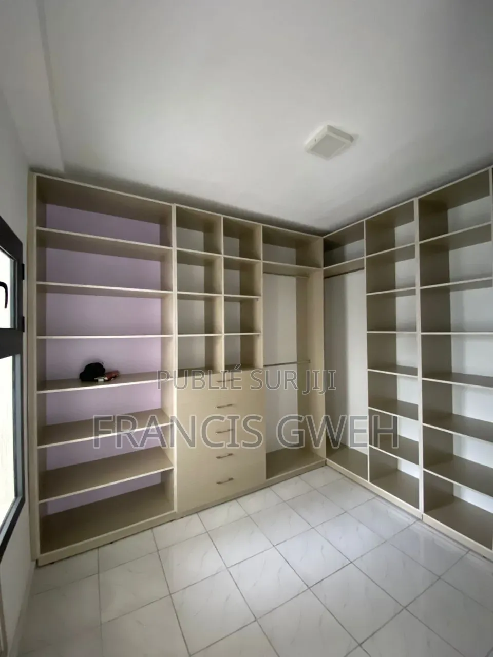 5chbre Duplex dans Francis Gweh, Cocody à Louer