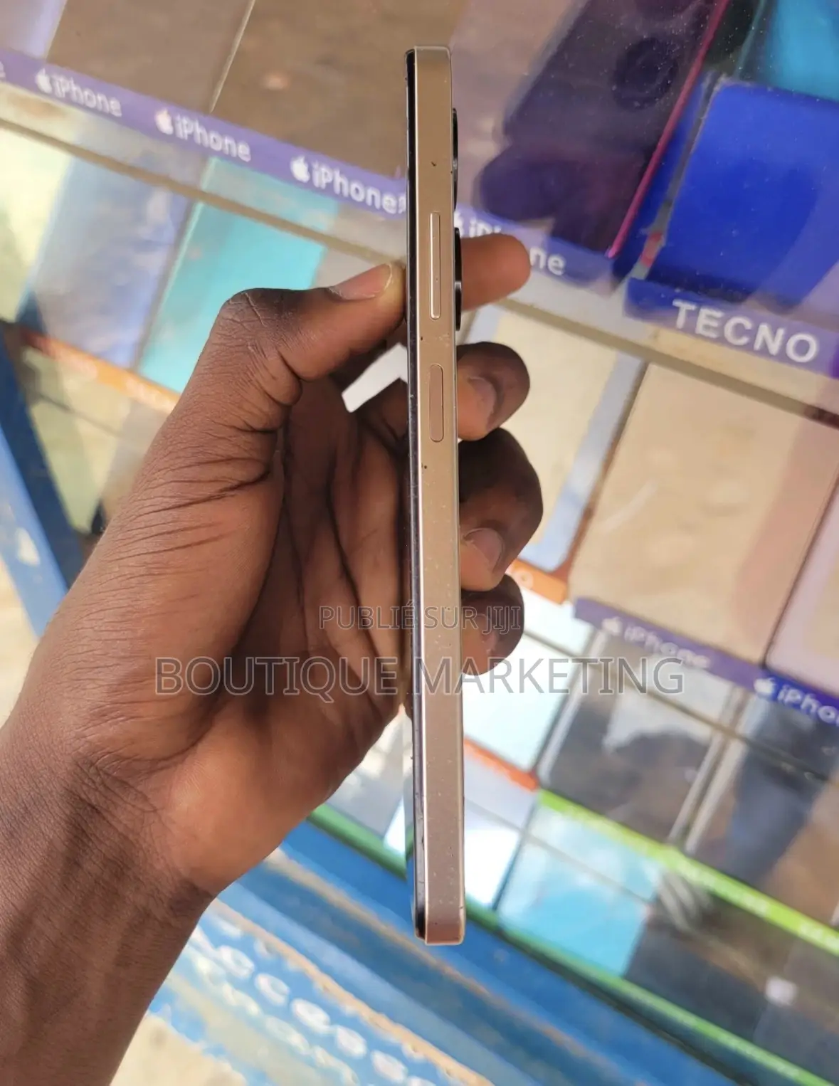 Nouveau Infinix Smart 8 64 GB Jaune