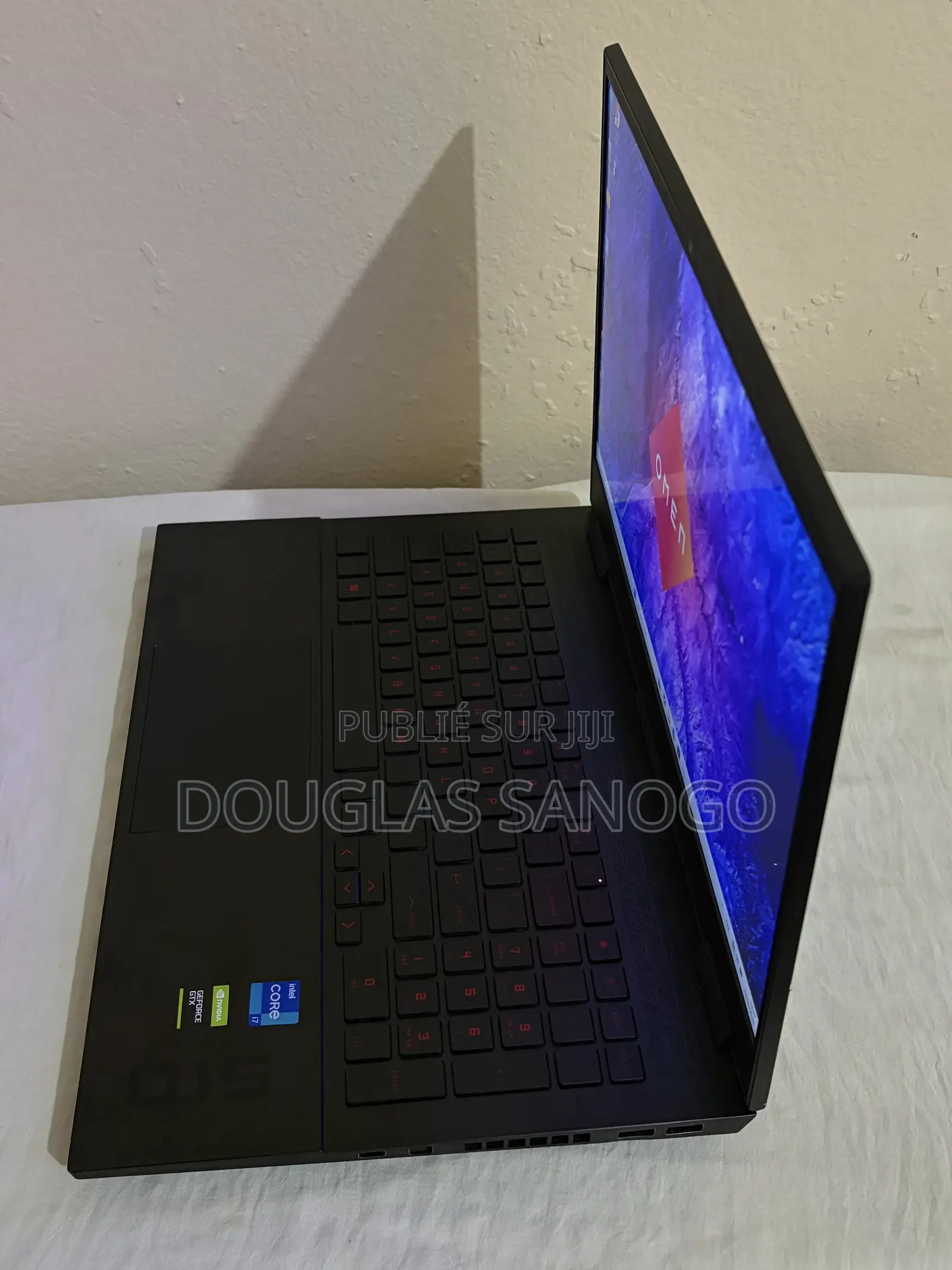 Nouveau Ordinateur portable HP Omen 15 16GB Intel Core i7 SSD 512GB