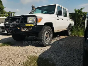 Toyota Land Cruiser 79 Series 2018 Blanc