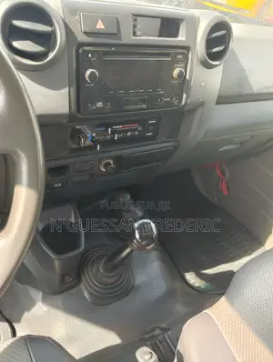 Toyota Land Cruiser 79 Series 2018 Blanc