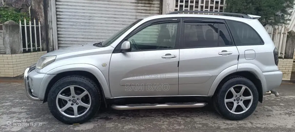 Toyota RAV4 Automatic 2003 Gris