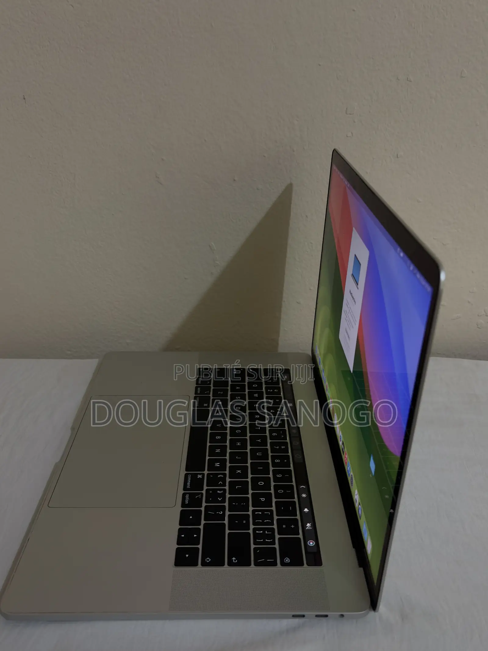 Nouveau Apple MacBook Pro 2019 16GB Intel Core i9 SSD 512GB