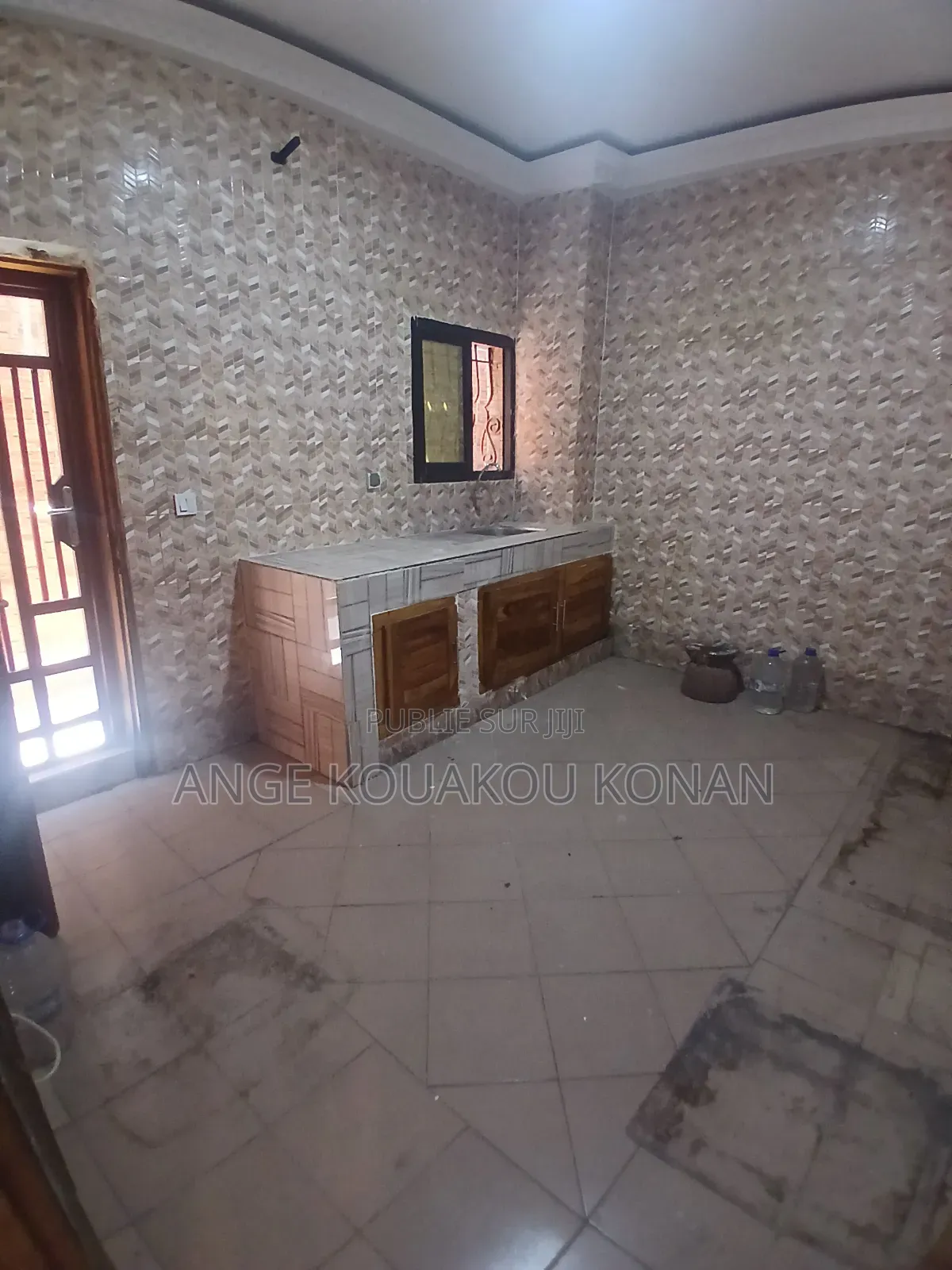 4chbre Duplex dans Ange Immobilier, Cocody à Louer