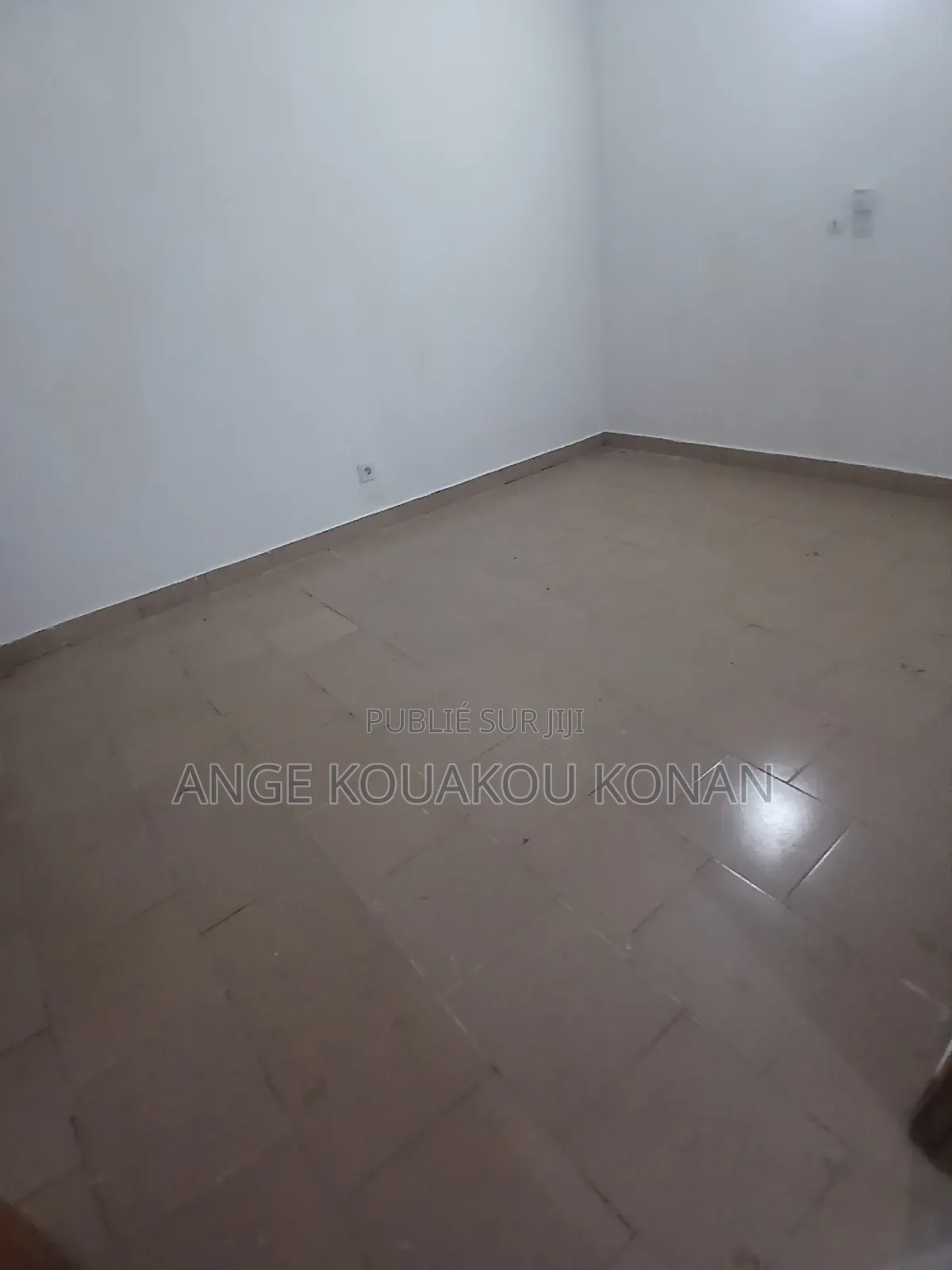 4chbre Duplex dans Ange Immobilier, Cocody à Louer