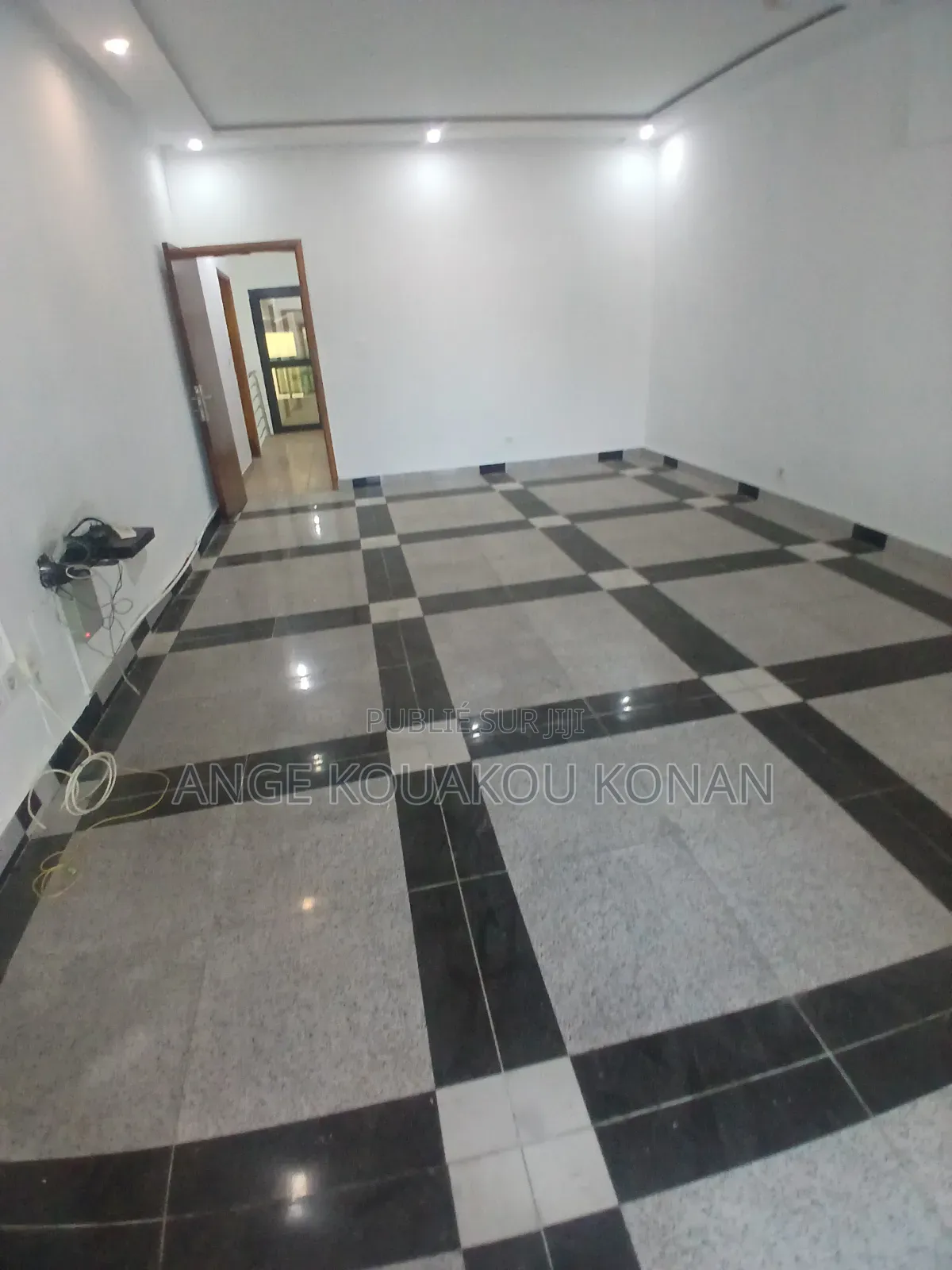 4chbre Duplex dans Ange Immobilier, Cocody à Louer