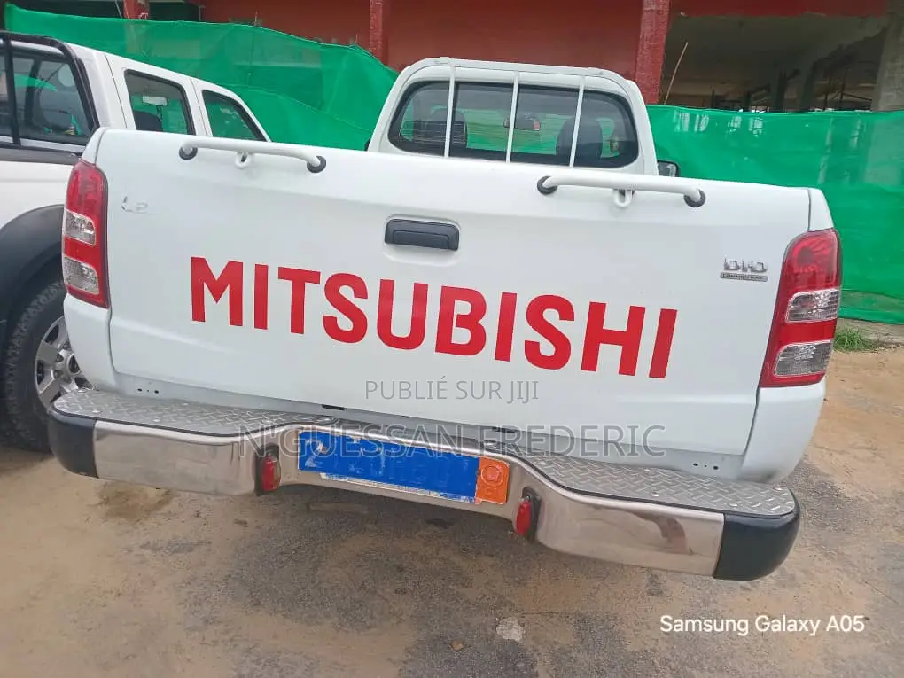 Mitsubishi L200 Club Cab 2.2 4WD 2016 Blanc