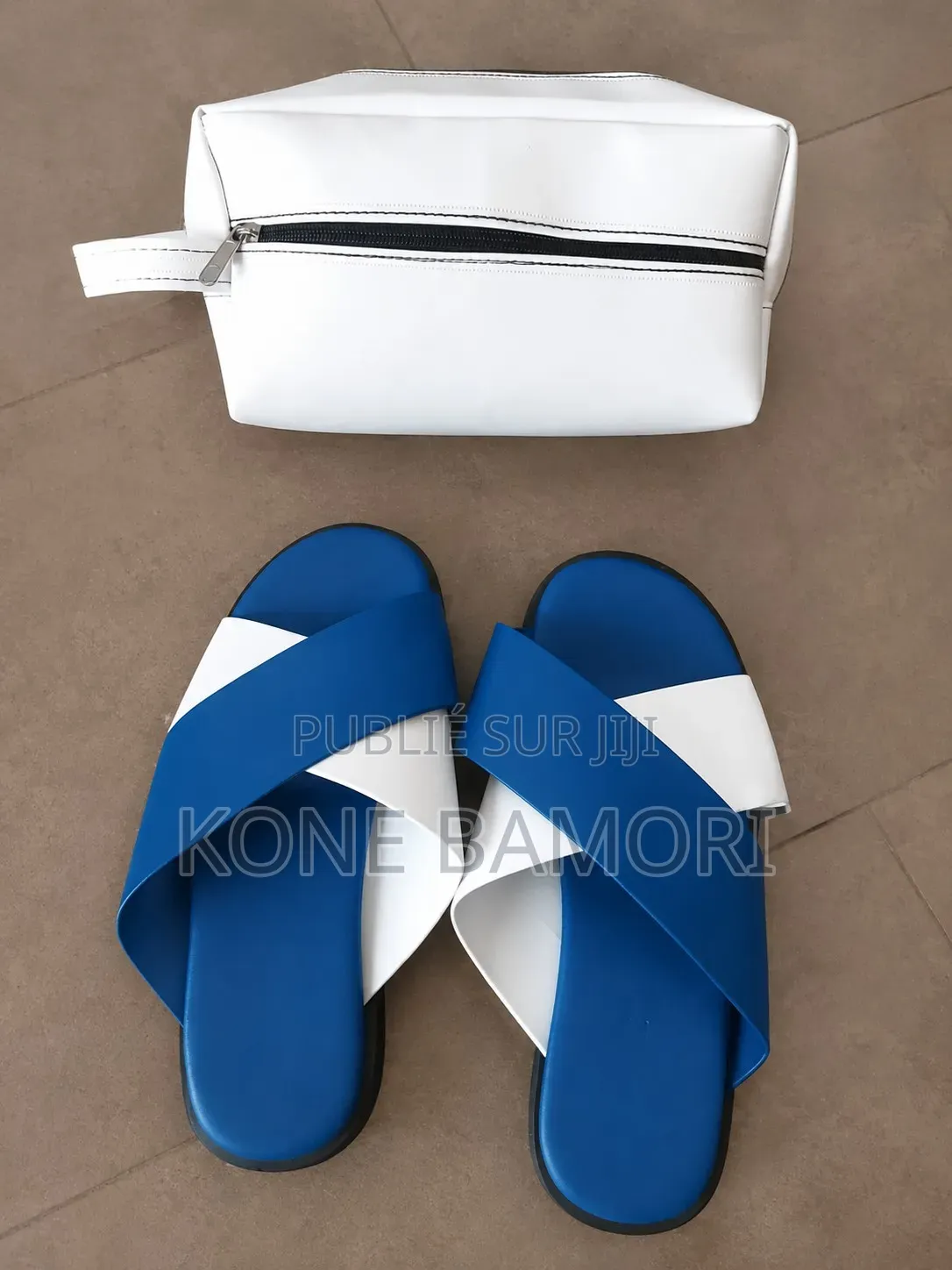 Sandales en Cuir Et Pochettes
