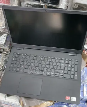 Nouveau Dell Latitude 5400 12GB AMD Ryzen 3 SSD 512GB