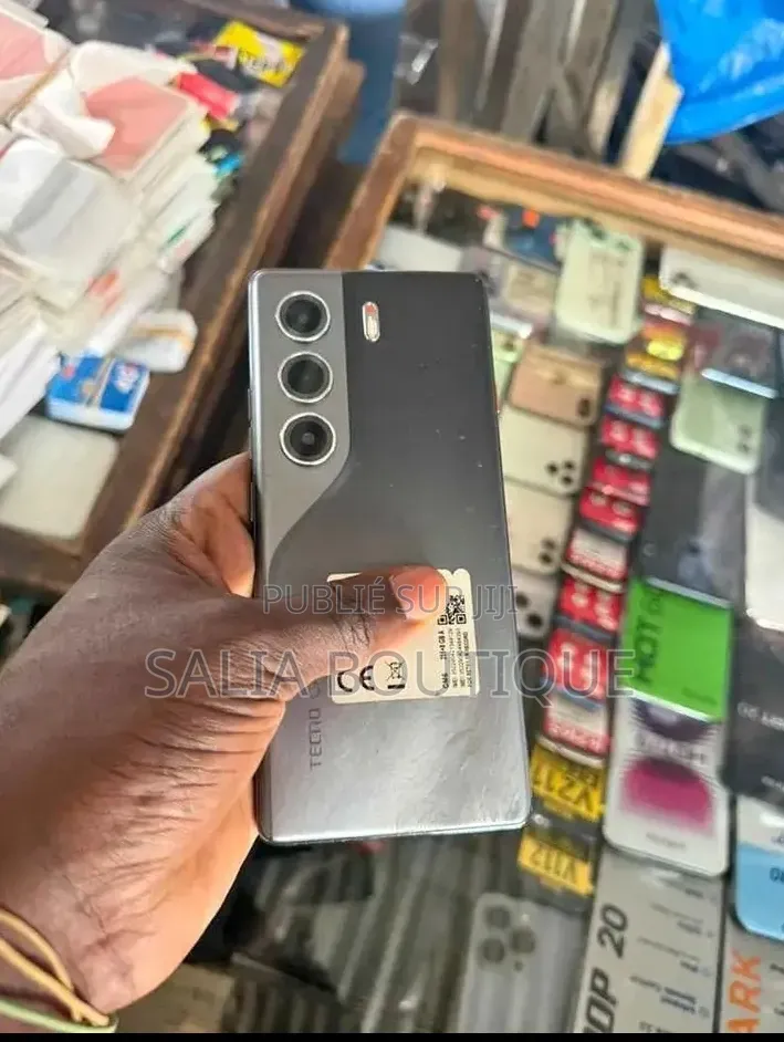 Nouveau Tecno Camon 40 256 GB Noir