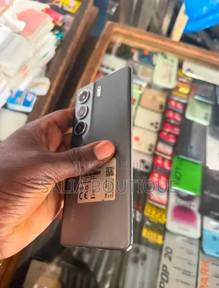 Nouveau Tecno Camon 40 256 GB Noir