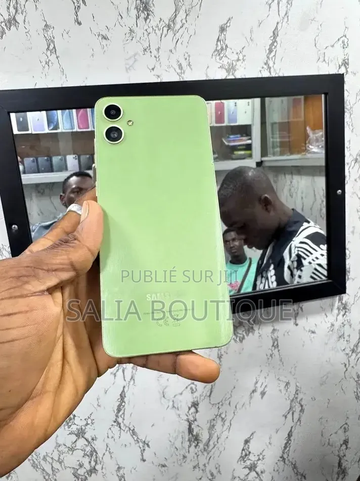 Nouveau Samsung Galaxy A05 128 GB Vert