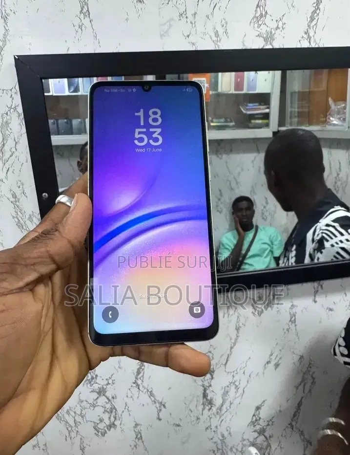 Nouveau Samsung Galaxy A05 128 GB Vert