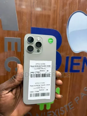 Apple iPhone 15 Pro Max 256 GB Doré