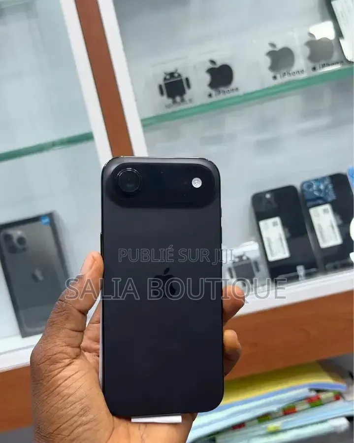 Nouveau Apple iPhone 17e 512 GB Noir