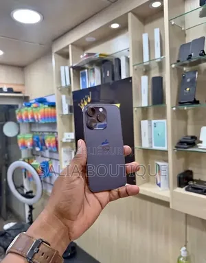 Nouveau Apple iPhone 14 Pro Max 512 GB Violet
