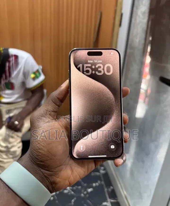Nouveau Apple iPhone 15 Pro 256 GB Argenté