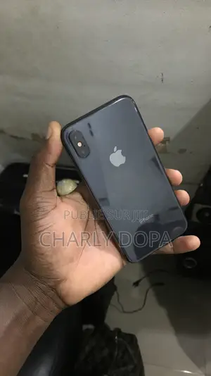 Apple iPhone X 64 GB Noir