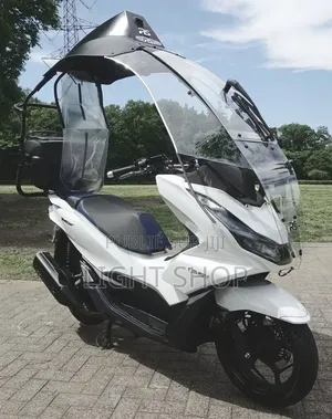 Nouveau Yamaha YBR125 2025 Blanc