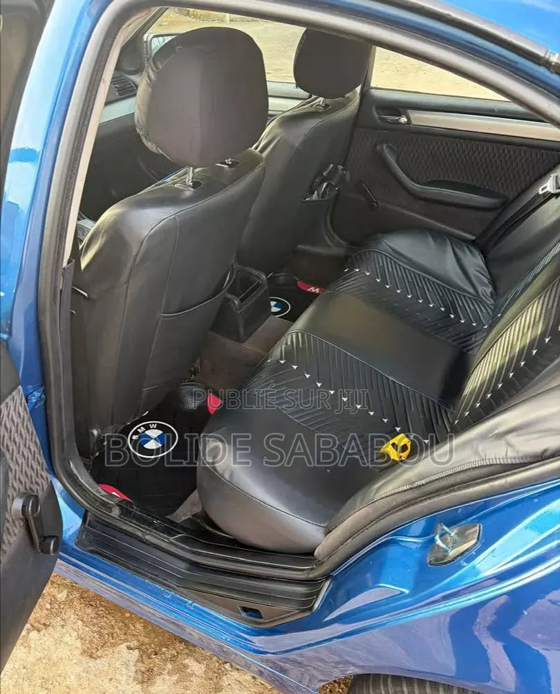 BMW 3 Series 2005 Bleu