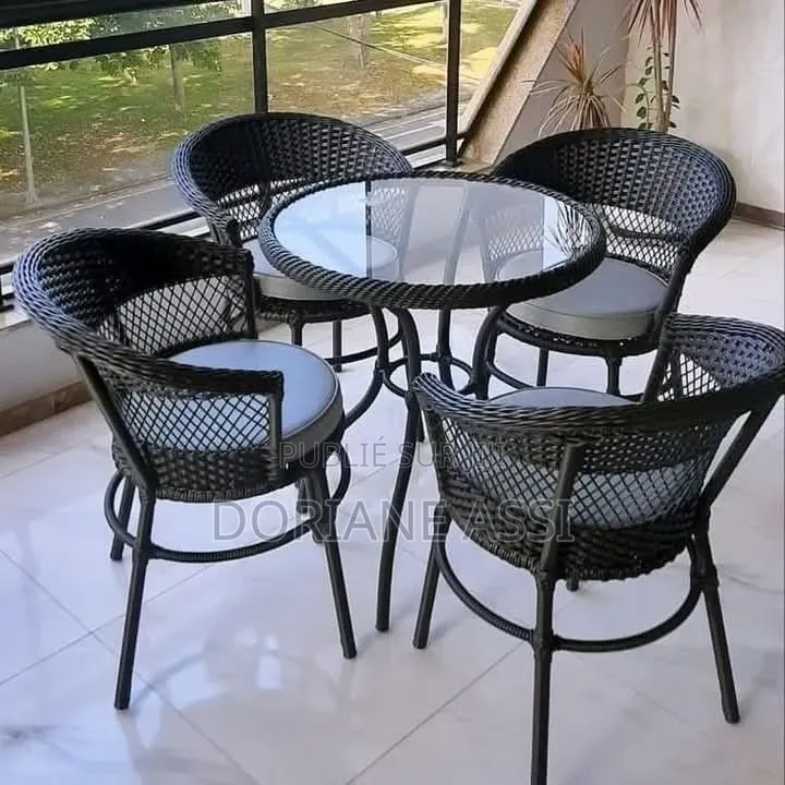 Table À Manger