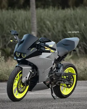 Nouveau Yamaha YBR125 2023 Blanc