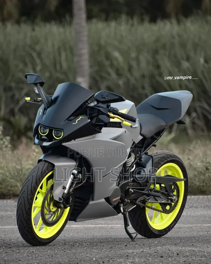 Nouveau Yamaha YBR125 2023 Blanc