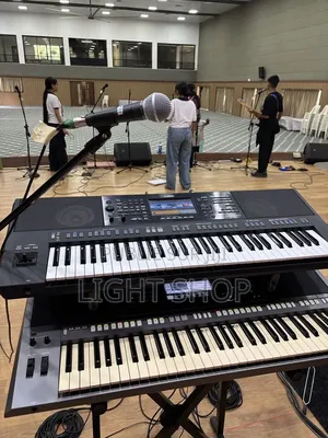 Piano Neuf