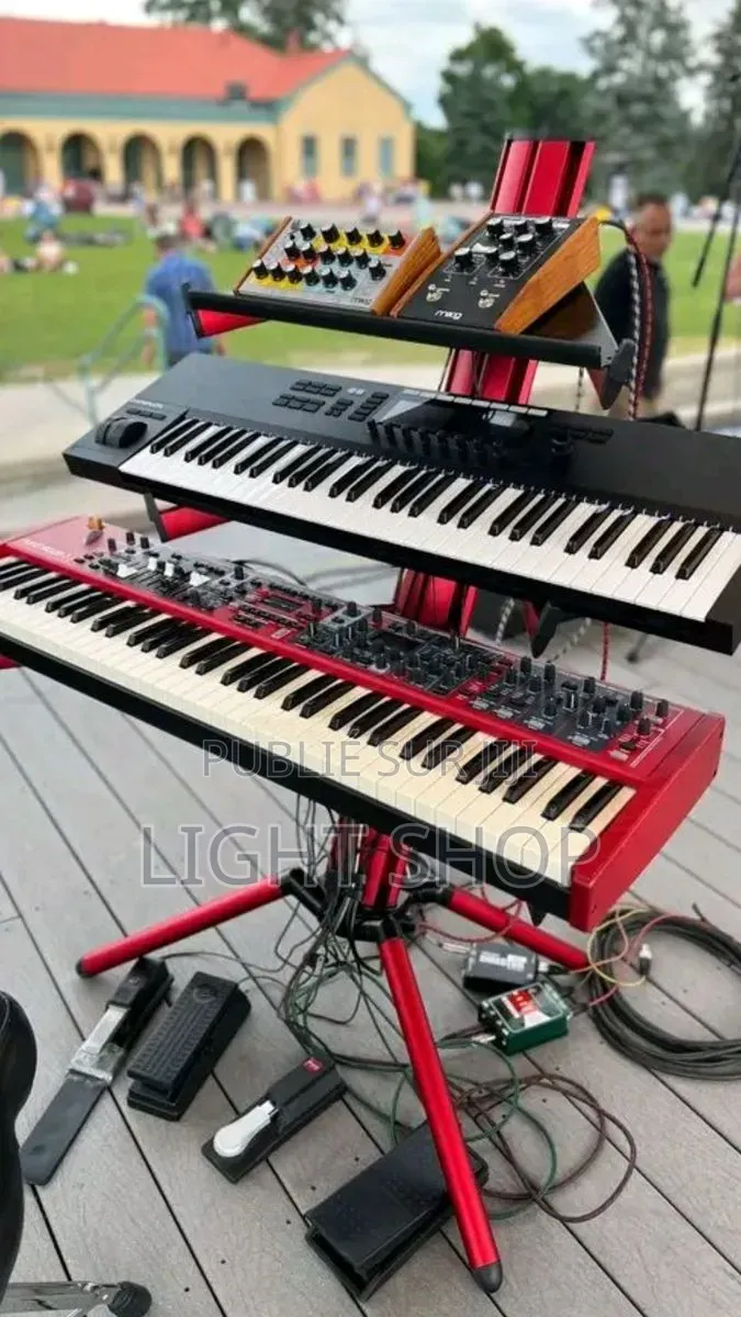 Piano Neuf