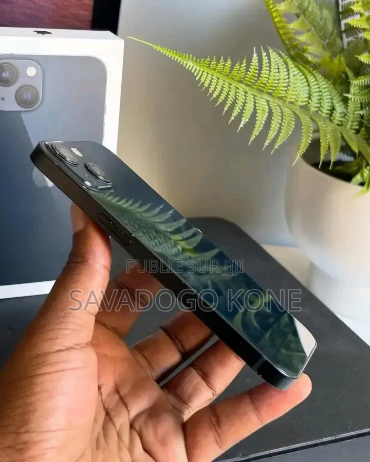 Nouveau Apple iPhone 13 256 GB Noir